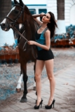 I WANT TO MAKE FASHION SHOOT